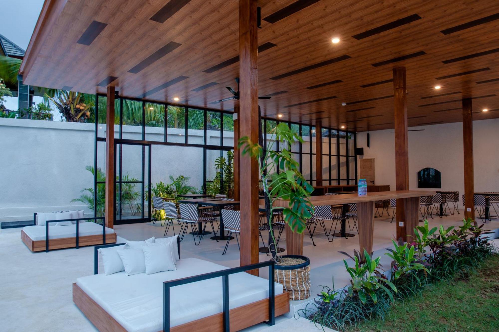 Ratan Uluwatu Hotel And Villas Екстер'єр фото
