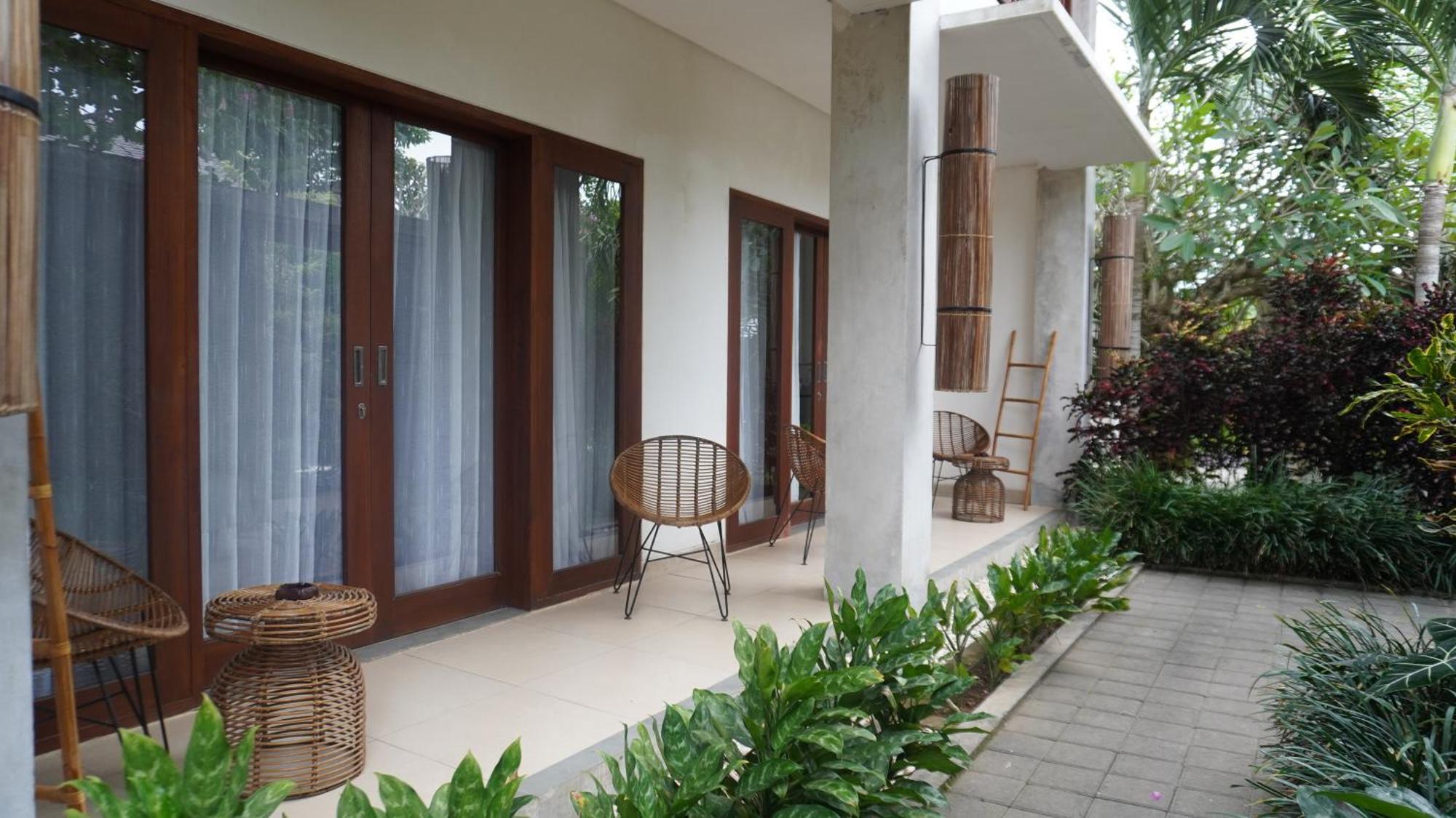 Ratan Uluwatu Hotel And Villas Екстер'єр фото